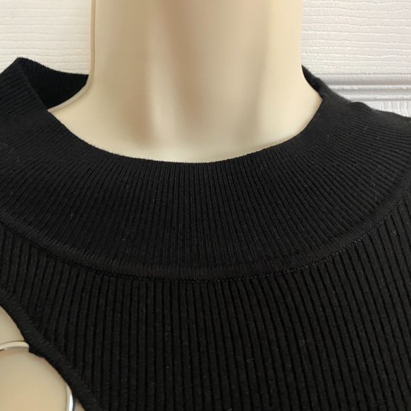 Black Sweater with Key Hole Silver Circles - Picture 3 of 5